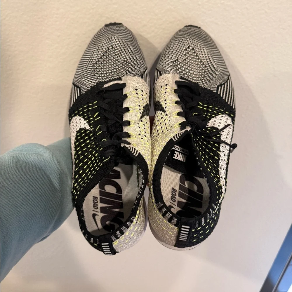 Nike Black and Yellow Athletic Shoes 8